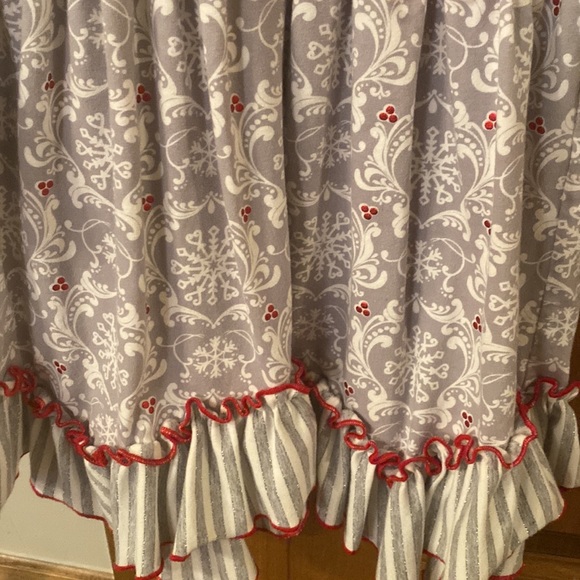 Girls Christmas dress 2t - Picture 5 of 5